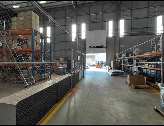 2,016M² WAREHOUSE TO LET IN POMONA